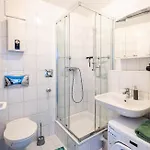 Gemuetliches City-studio Mit Top-lage In * וופרטל